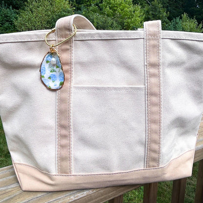 Oyster Shell Tote Bag Charm - Hydrangea